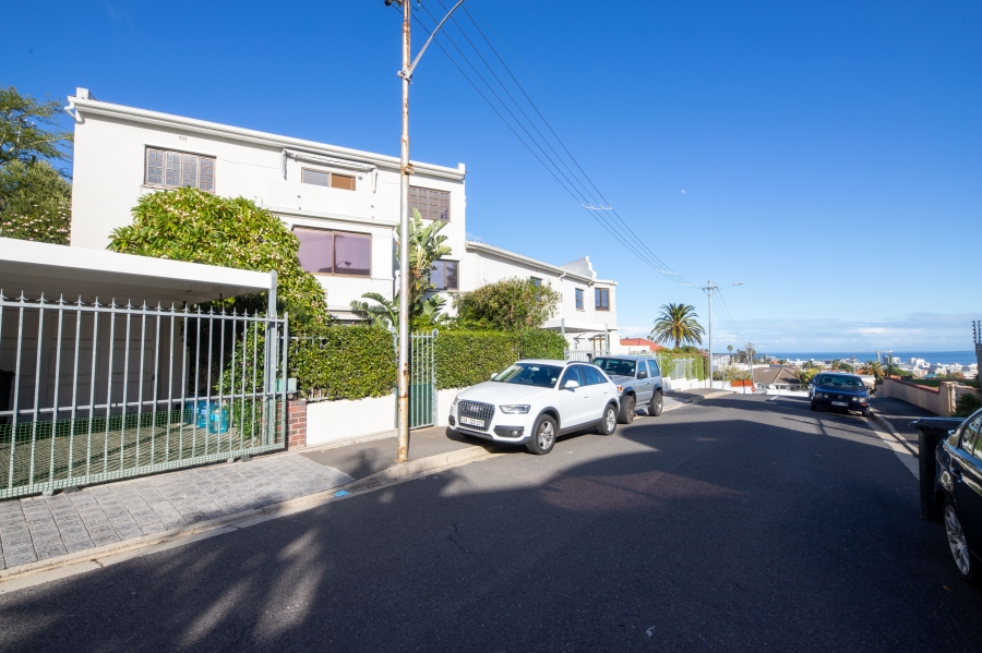 To Let 2 Bedroom Property for Rent in Sea Point Western Cape